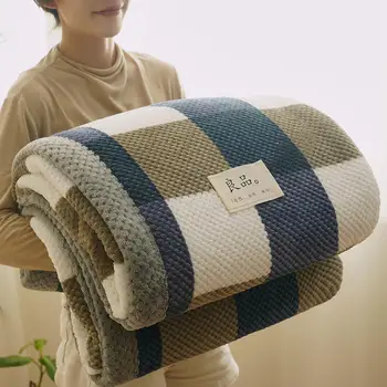  Вязаное одеяло Бросок Мягкая синельная пряжа Вязаное одеяло Машинная стирка Вязание крючком ручной работы Плед для дивана-кровати